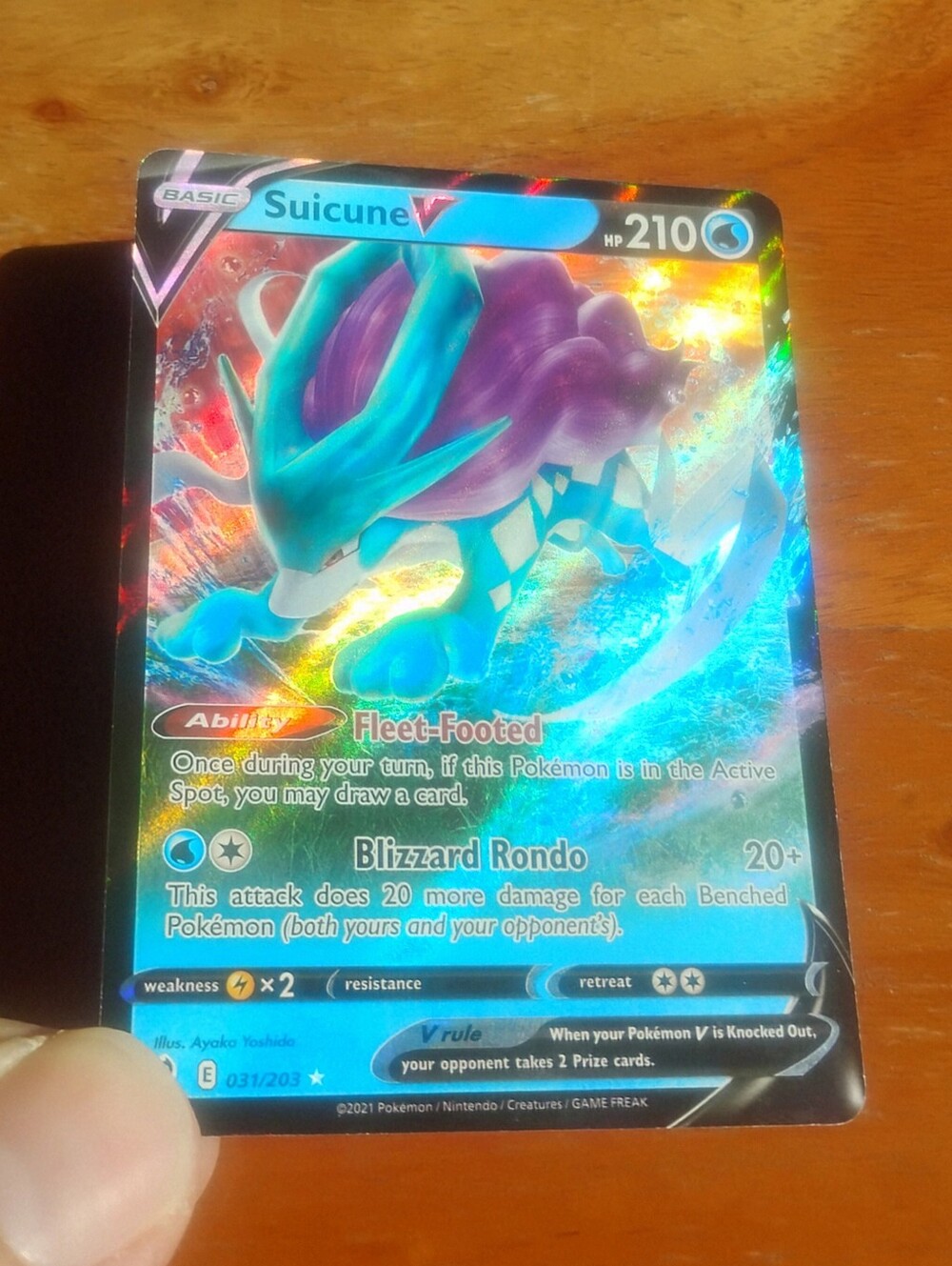 Mint 2021 Holo Ultra Rare Full Art Suicine V 031/203 Evolving Skies Pokemon Card